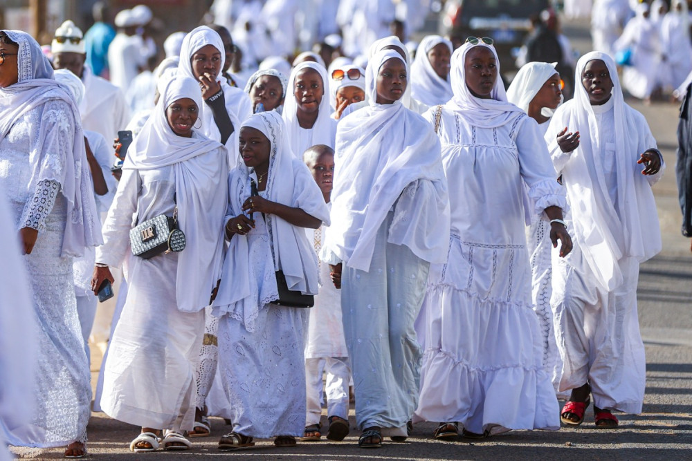 Senegalde onbinlerce Layene tarikatı müridi kurucularını andı